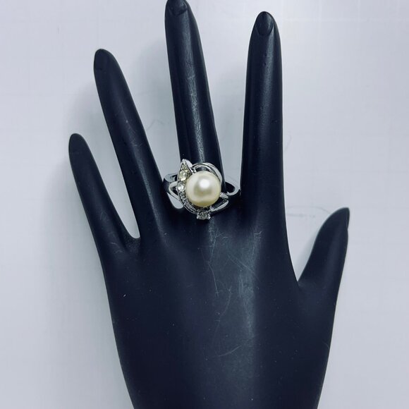 Faux Pearl Rhinestone Silver Tone Statement Ring Size 9 1/2 (R428) - Picture 1 of 8